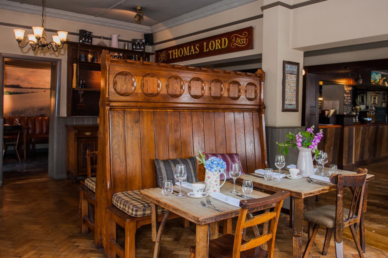 The Thomas Lord West Meon Exterior foto